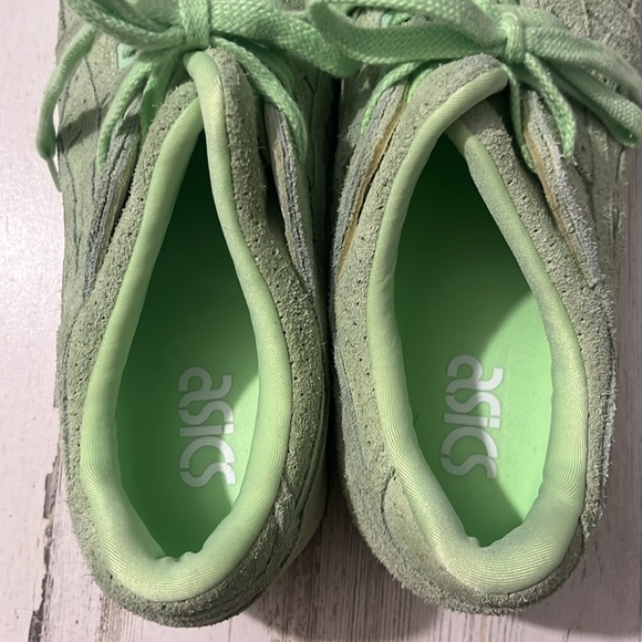 ASICS Gel Lyte III green shaggy Suede Sneakers Size 9 - Picture 11 of 13